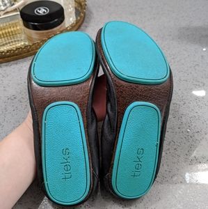 SOLD Tieks size 7 Flats